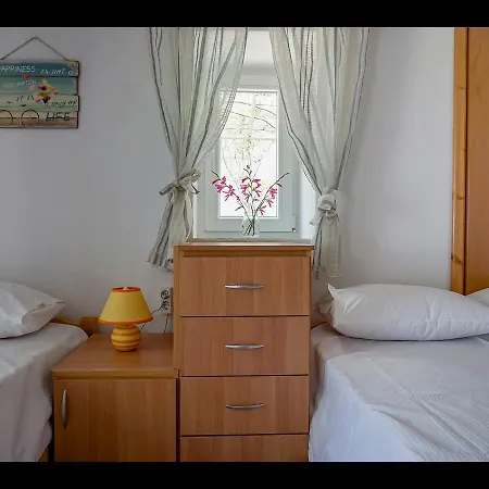 Casa vacanze Istros Small House